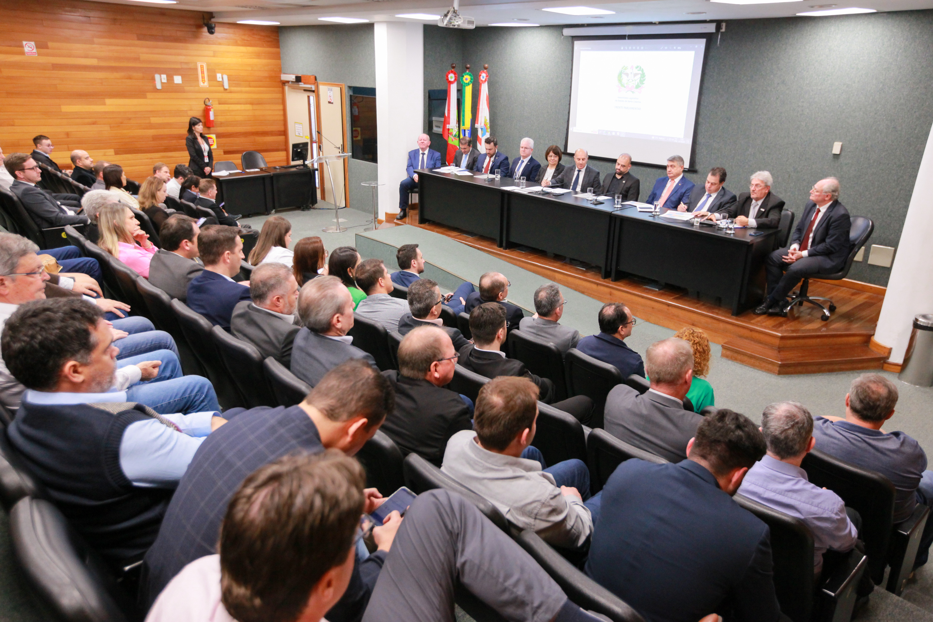 Frente Parlamentar em Defesa da Saúde dos Catarinenses