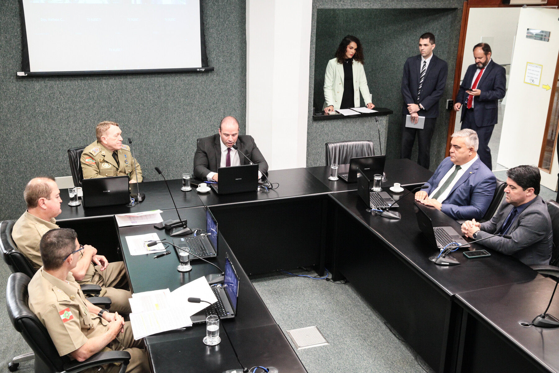 Comissão de Segurança Pública se reuniu na manhã desta terça-feira (3)