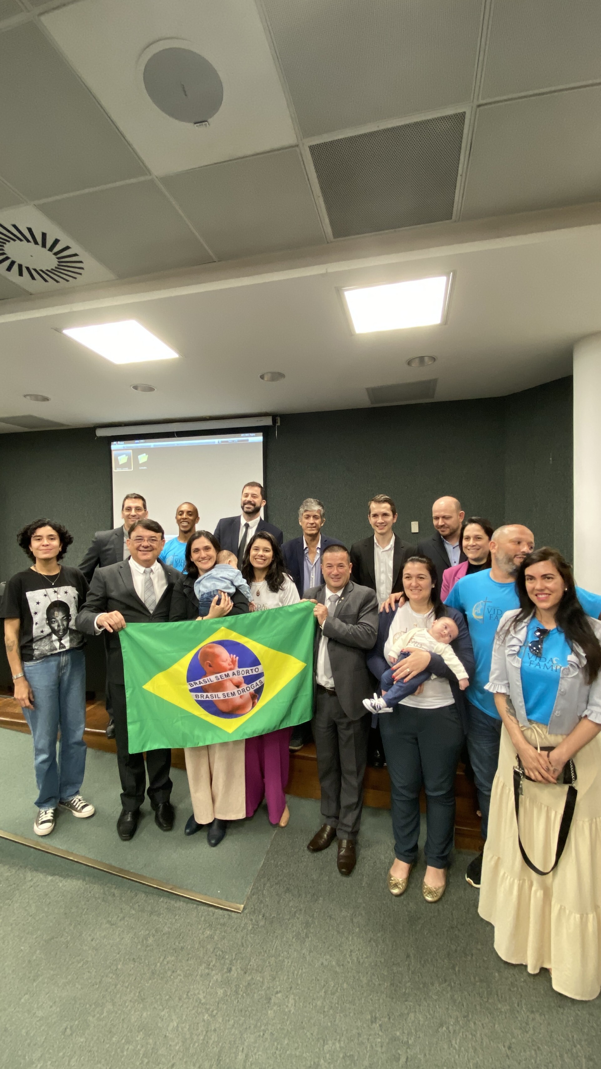 Deputado Mauricio Peixer e simpatizantes da Frente