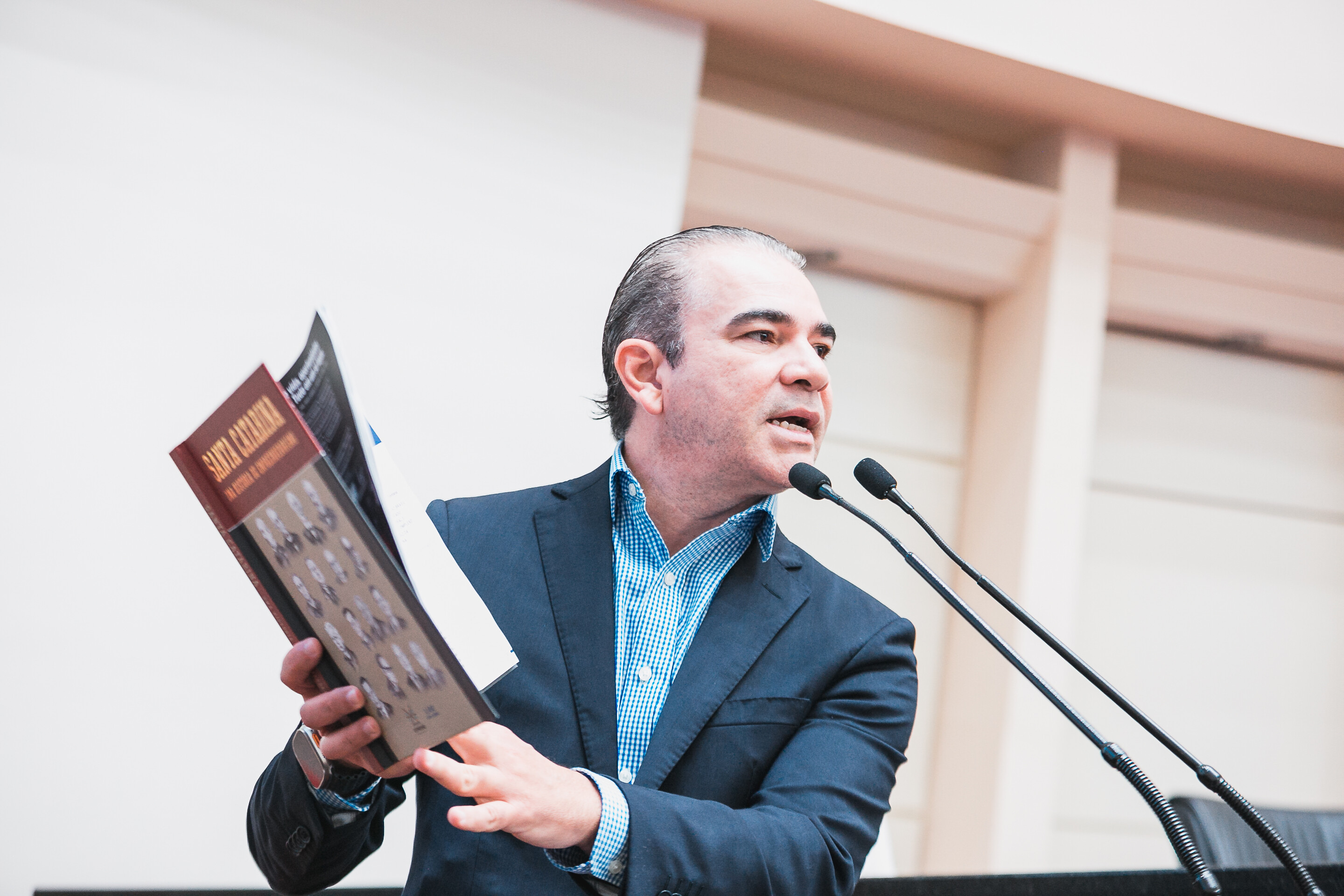 Presidente do Lide destaca a importância do empreendedorismo e recebe homenagem