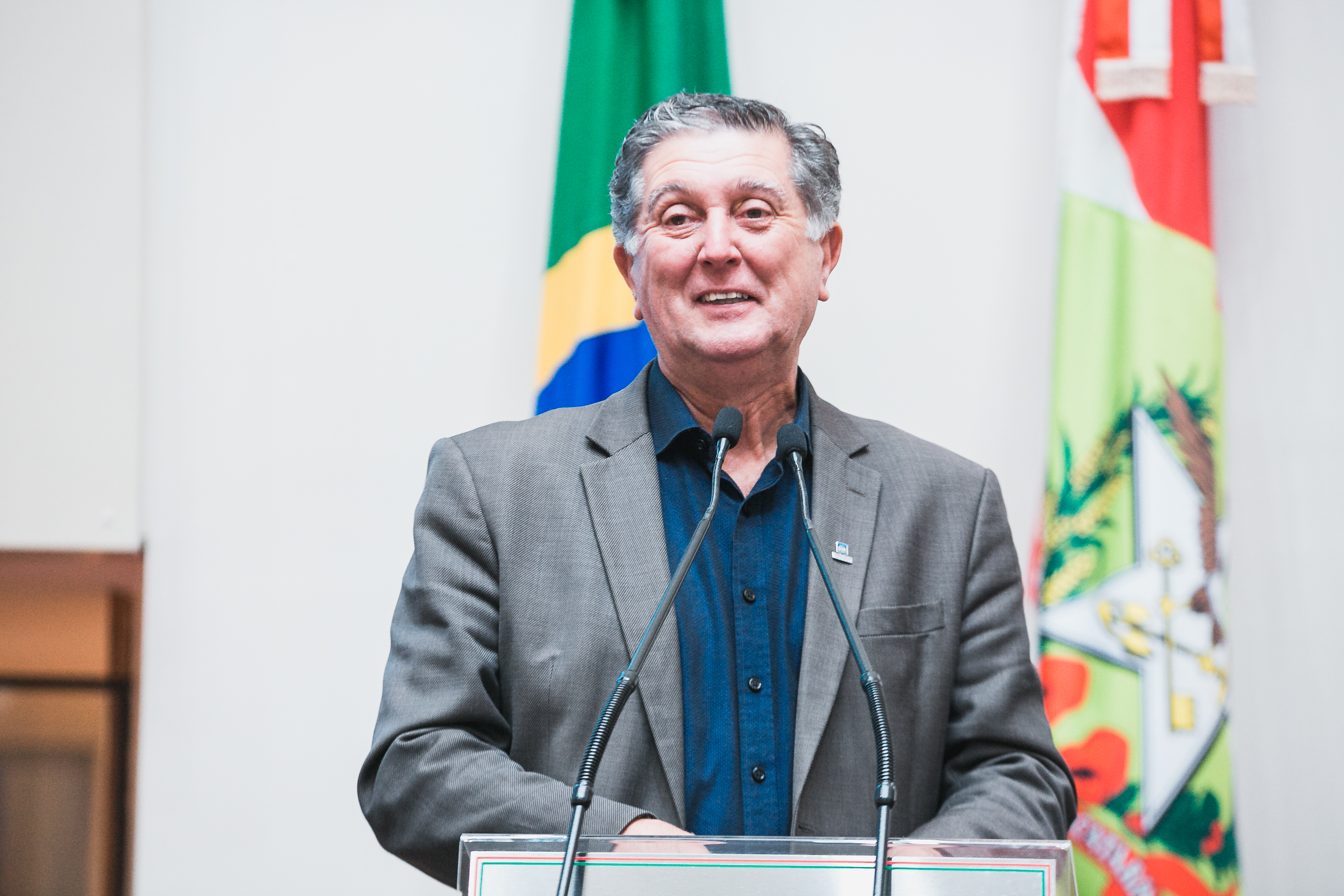 Topázio Neto (PSD) -Prefeito de Florianópolis