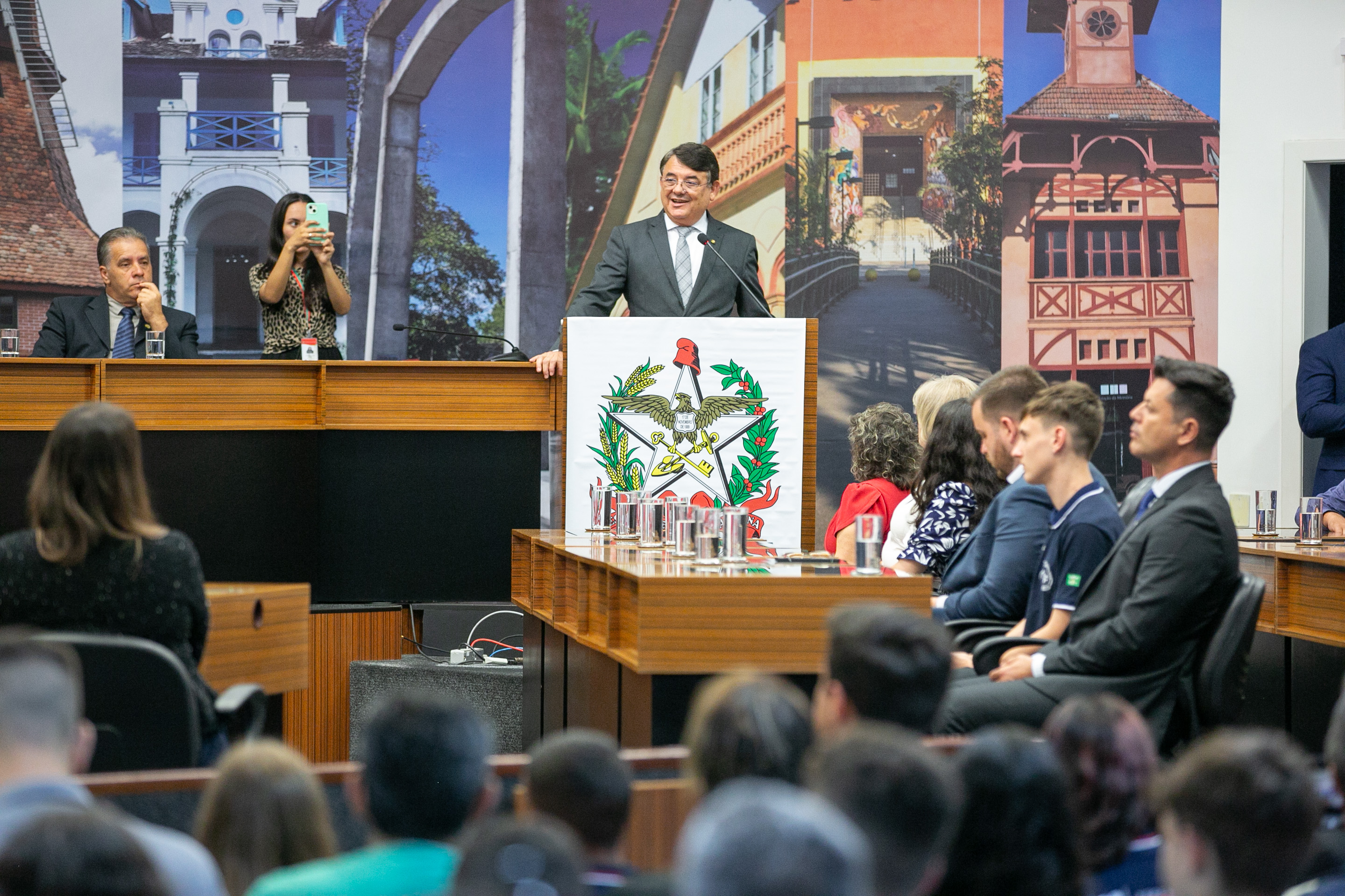 - Deputado Mauricio Peixer (PL)