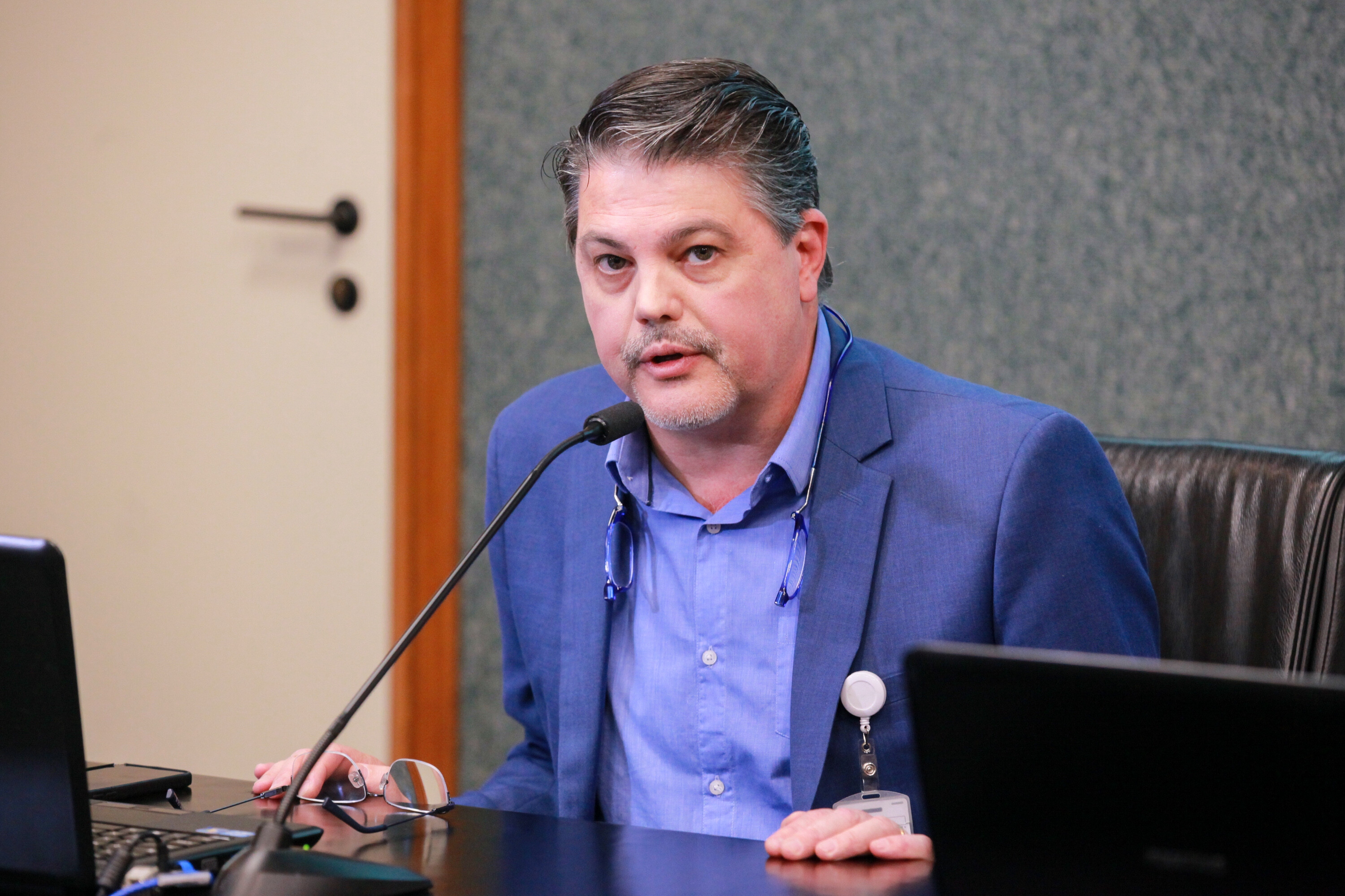 Diretor-geral do Hospital Infantil Joana de Gusmão, Levy Hermes Rau