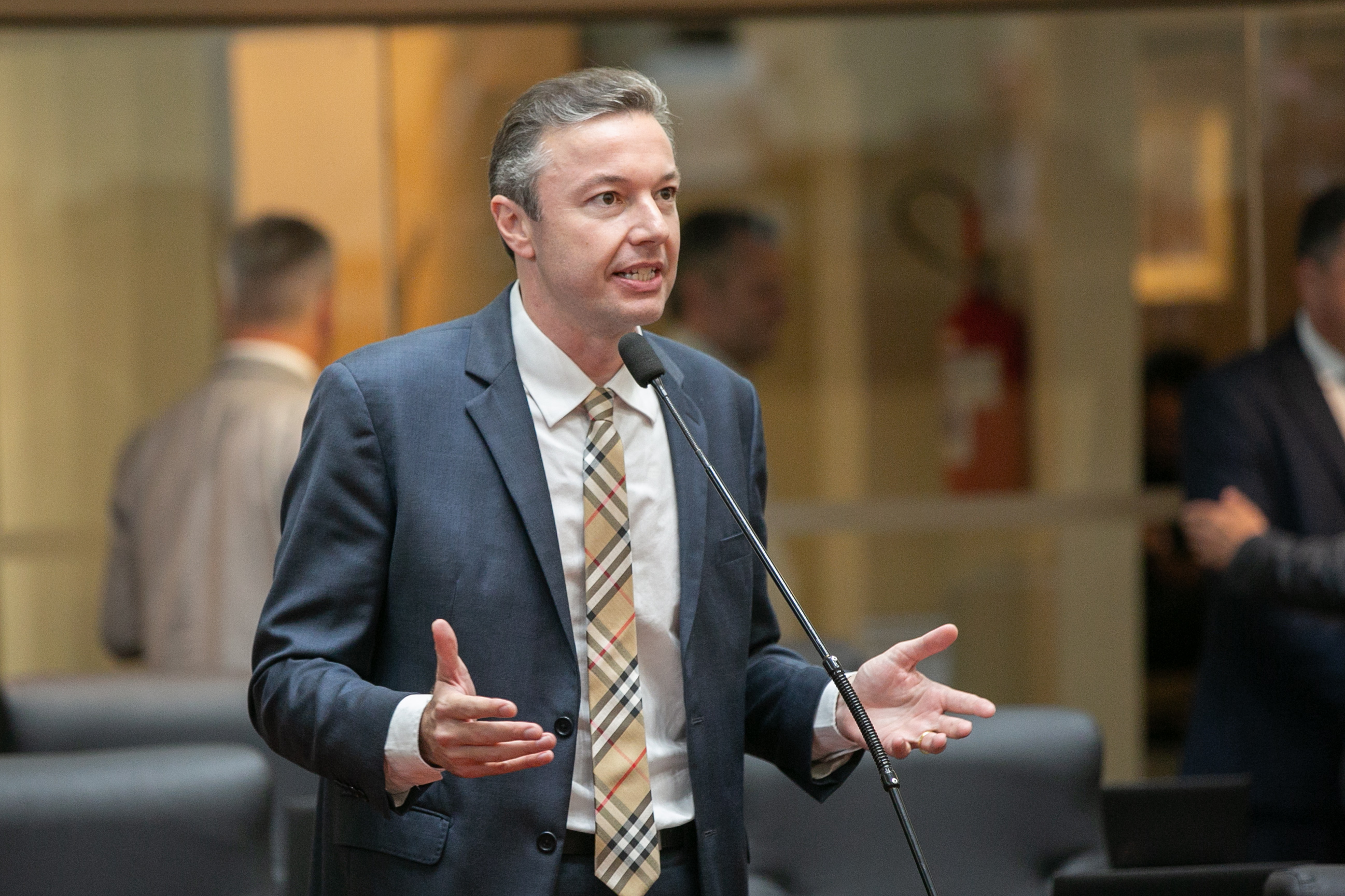 - Deputado Napoleão Bernardes (PSD)