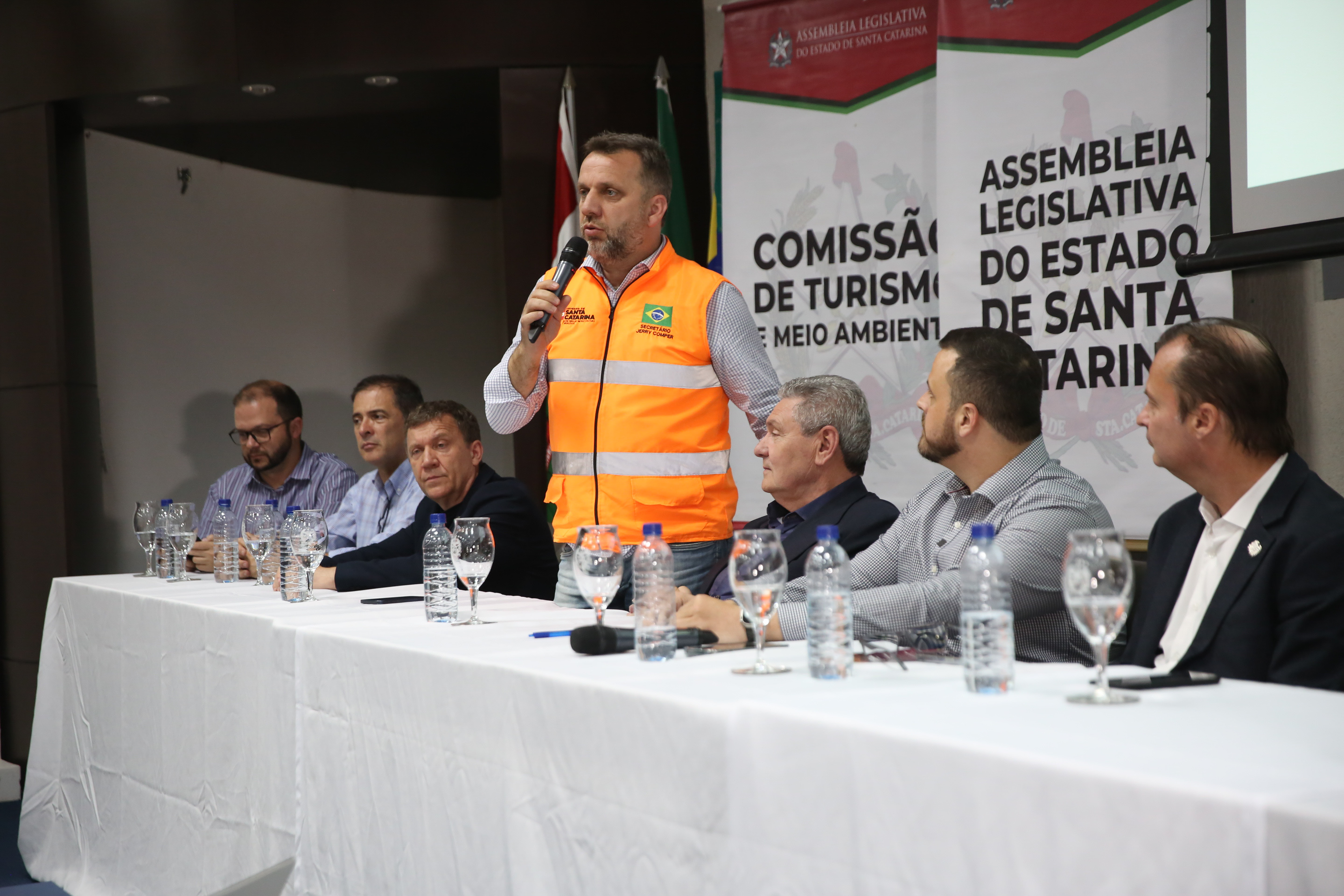 -Jerry Comper  secretário de infraestrutura e mobilidade de Santa Catarina.