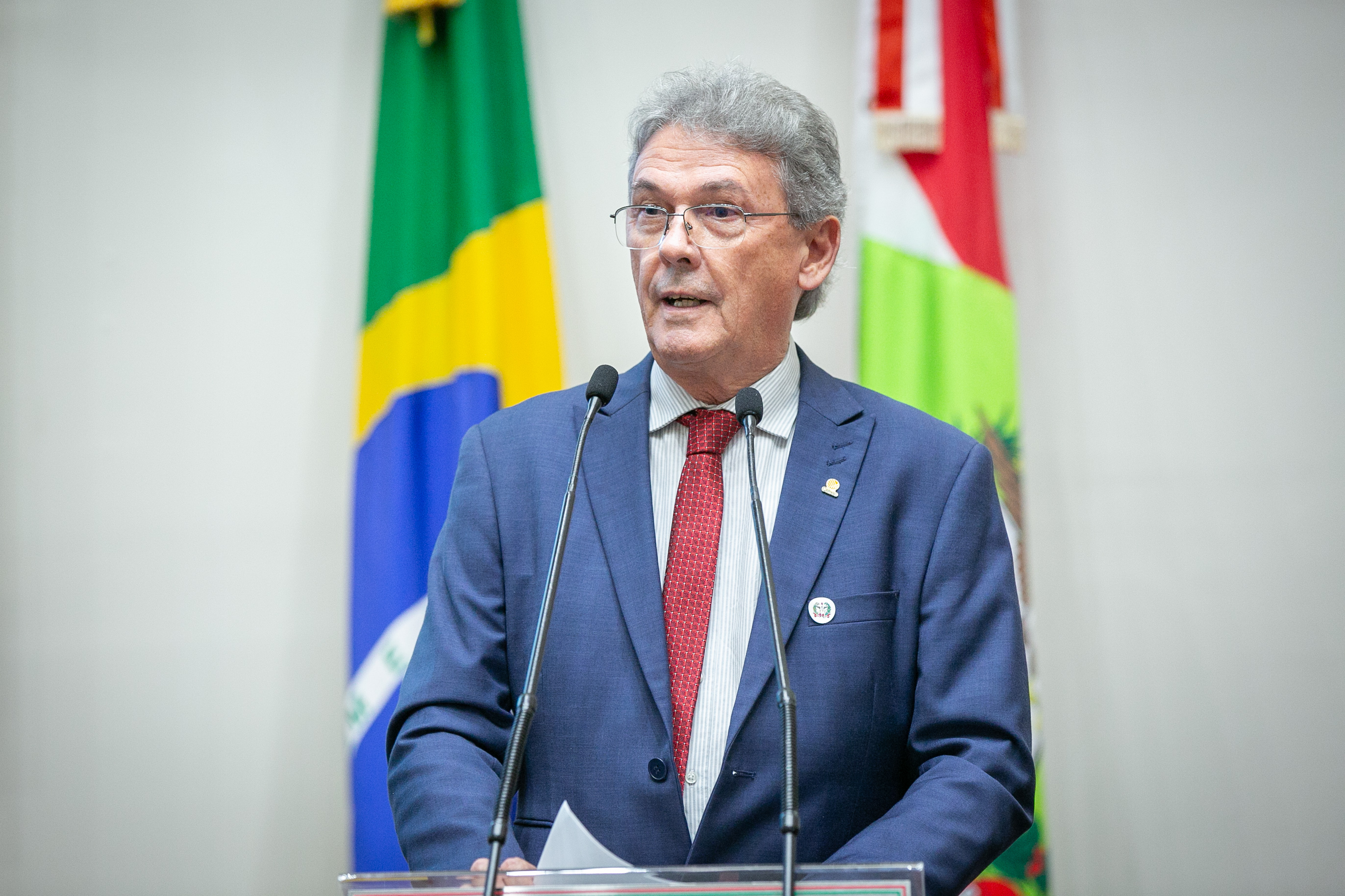 TarcÍsio Estefano Rosa - PRESIDENTE DAS CENTRAIS ELÉTRICAS S.C