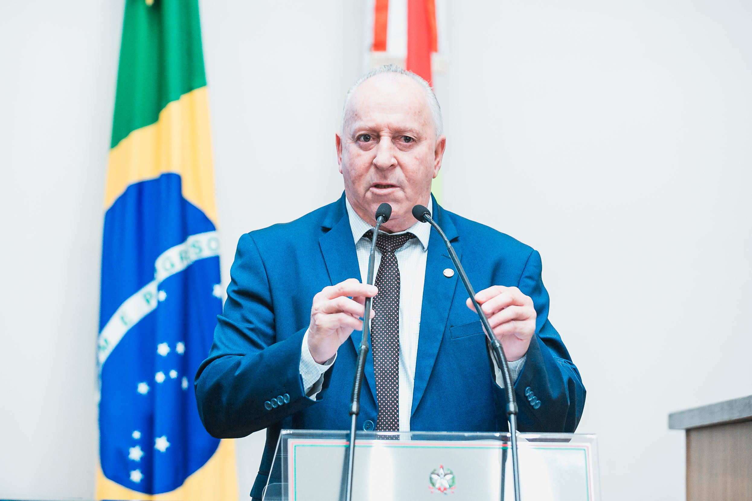 - Deputado Oscar Gutz (PL)