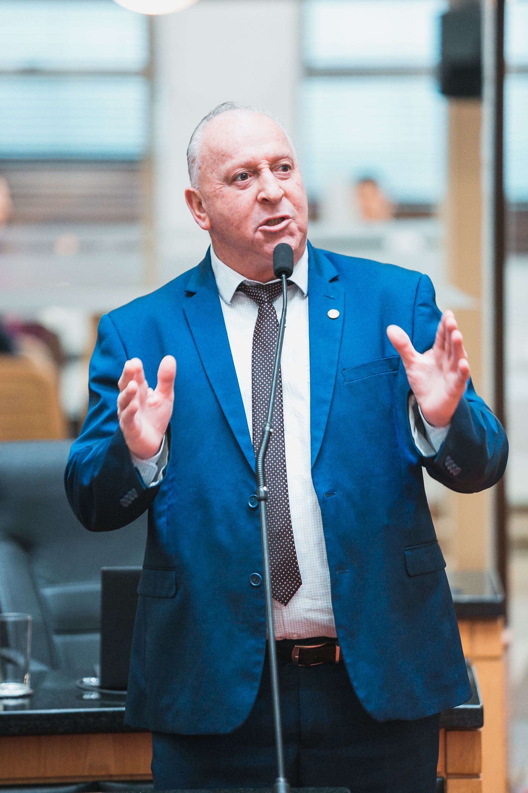- Deputado Oscar Gutz (PL)