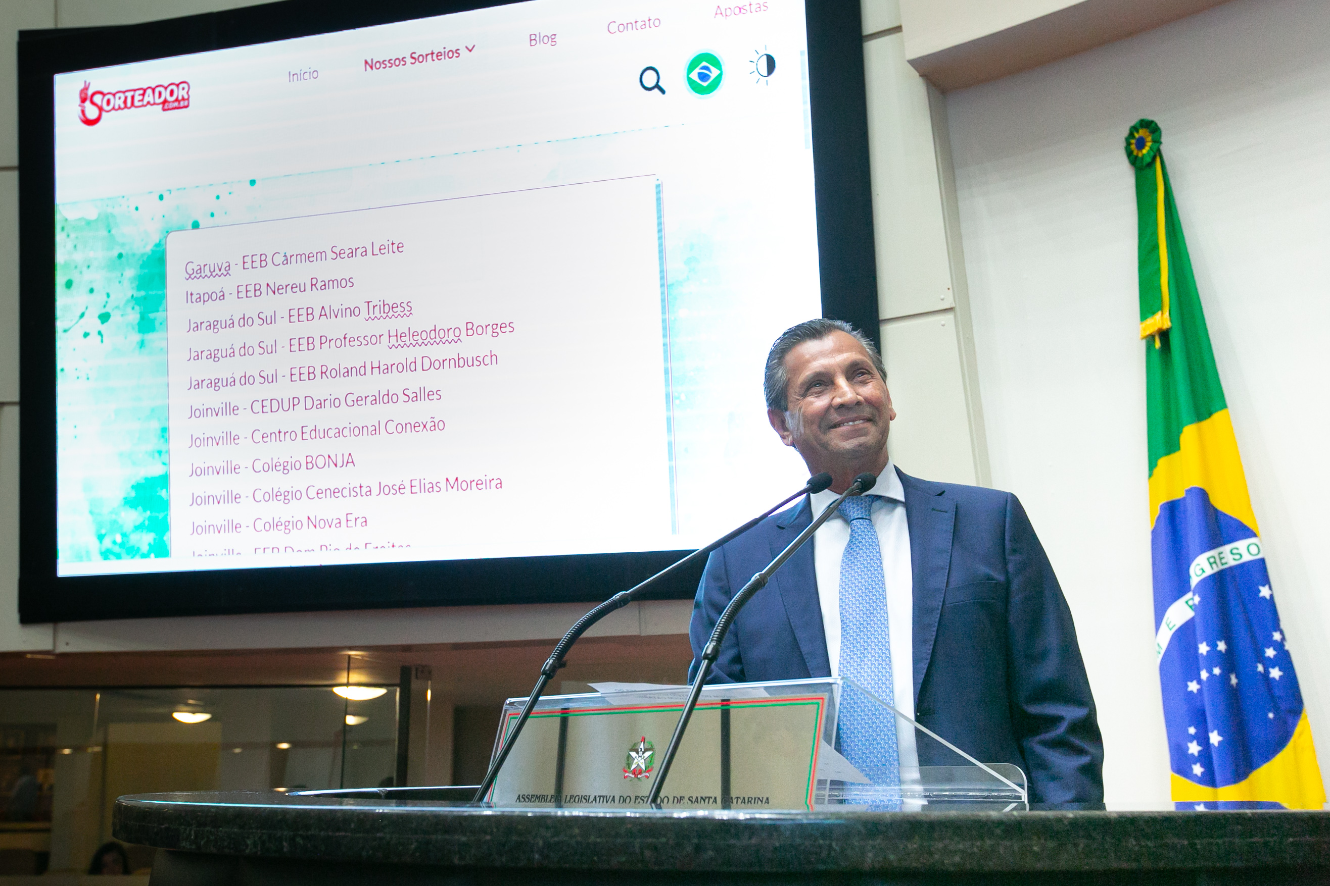 Suspensão da Sessão – Sorteio do Parlamento Jovem