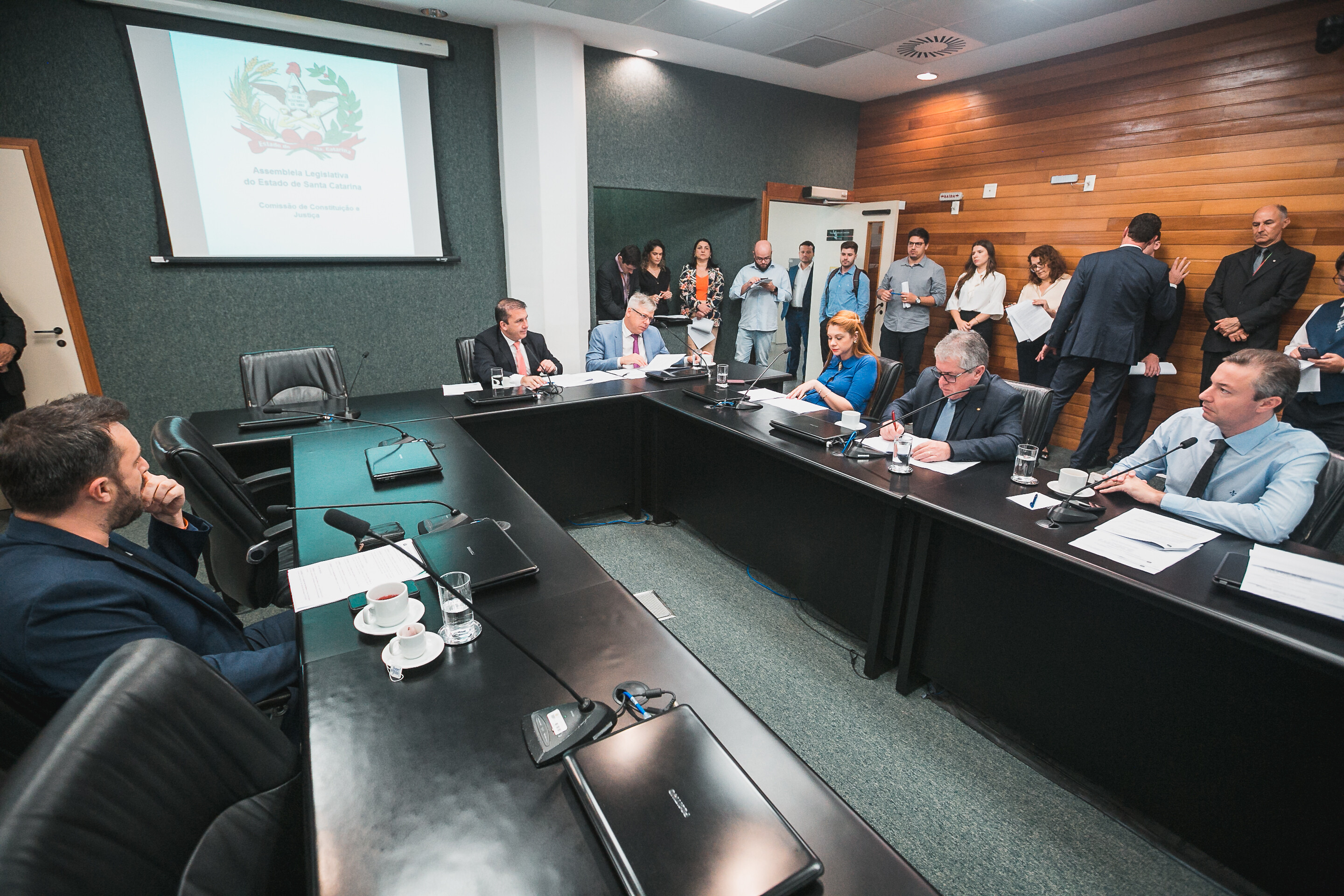 Projeto de criação de logística reversa do lixo tem parecer favorável da CCJ