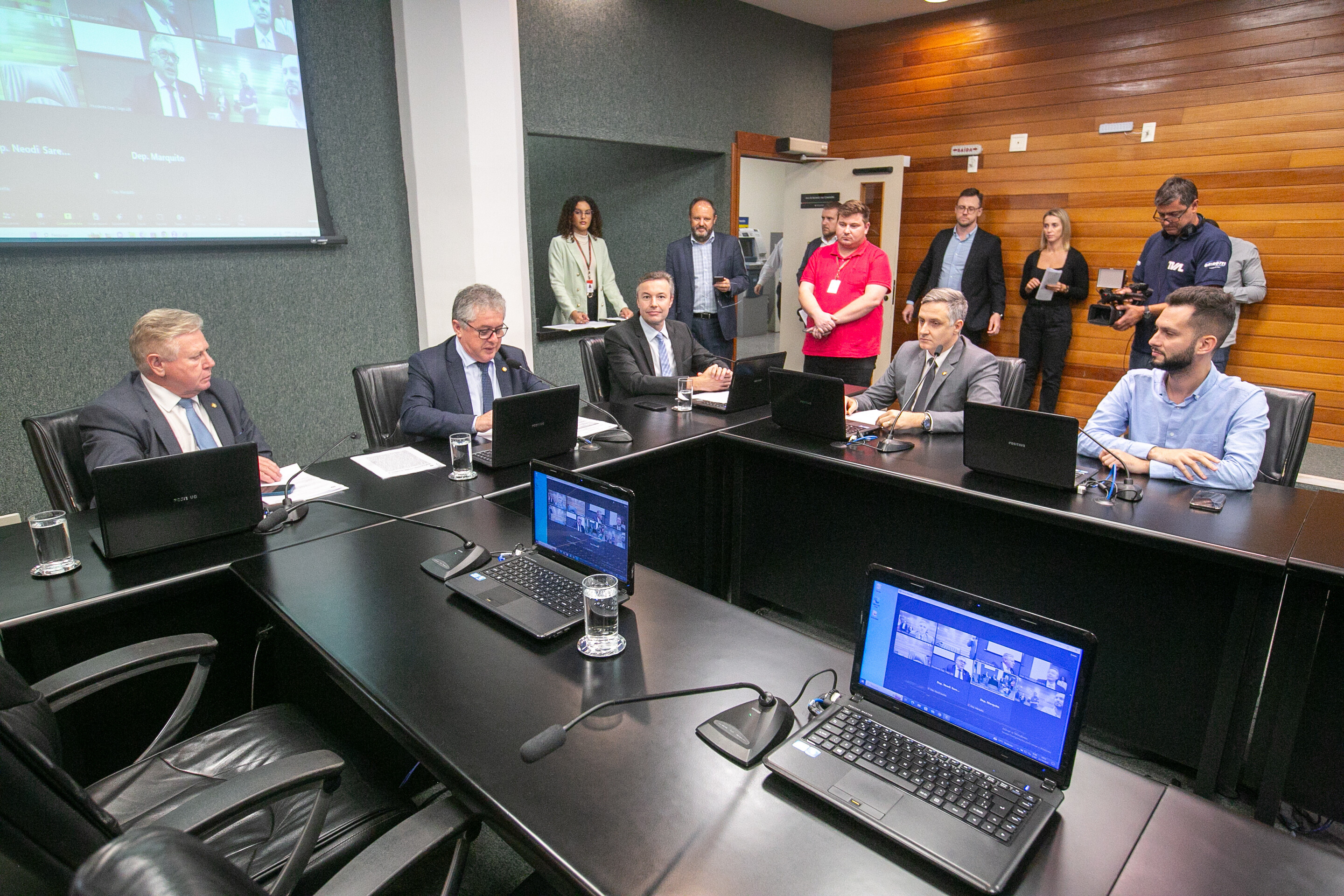 Proposta foi aprovada pela Comissão de Assuntos Municipais e segue para votação em plenário