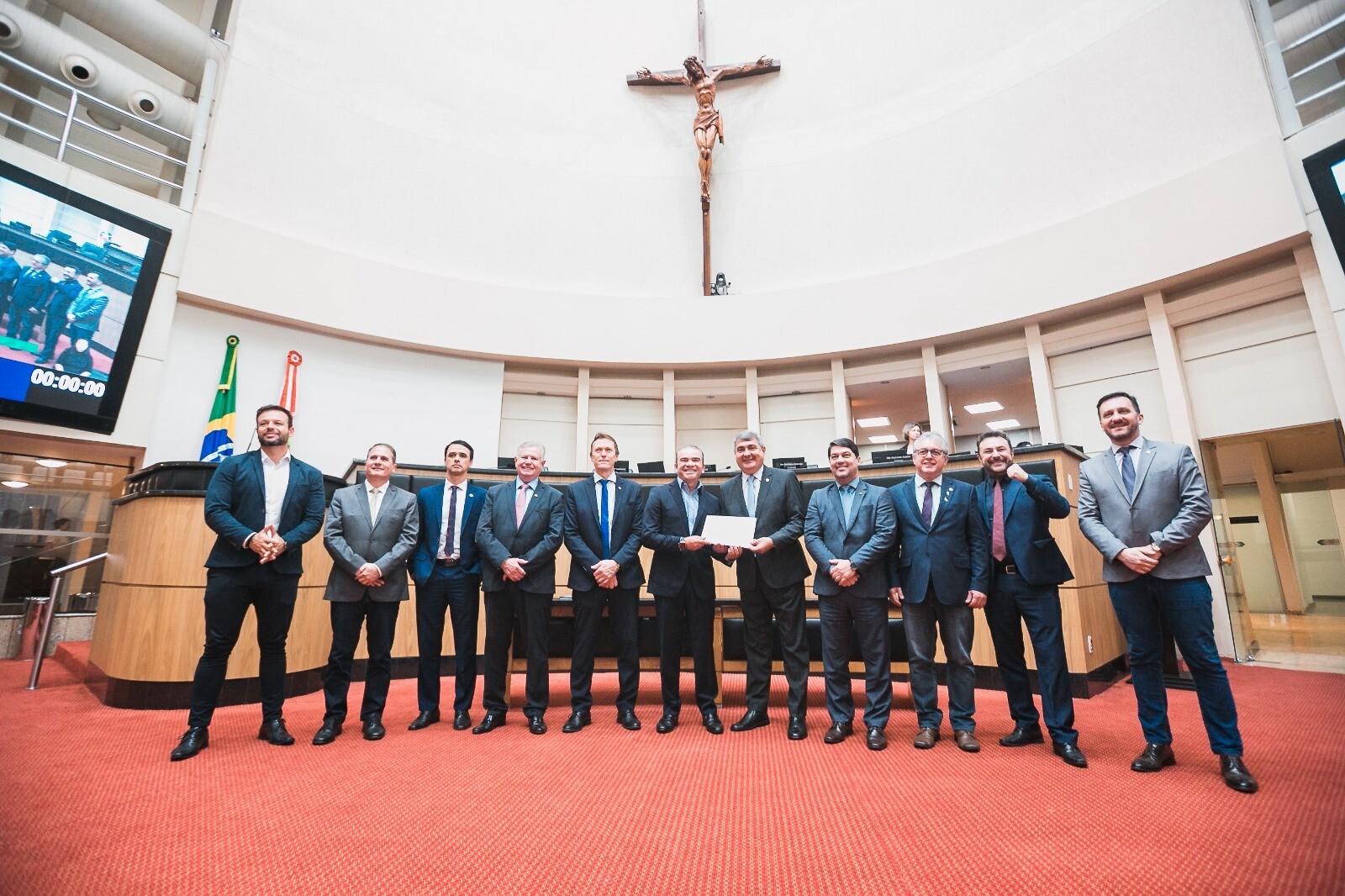 Parlamentares e o homenageado