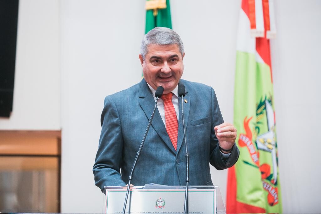 Deputado Lunelli.