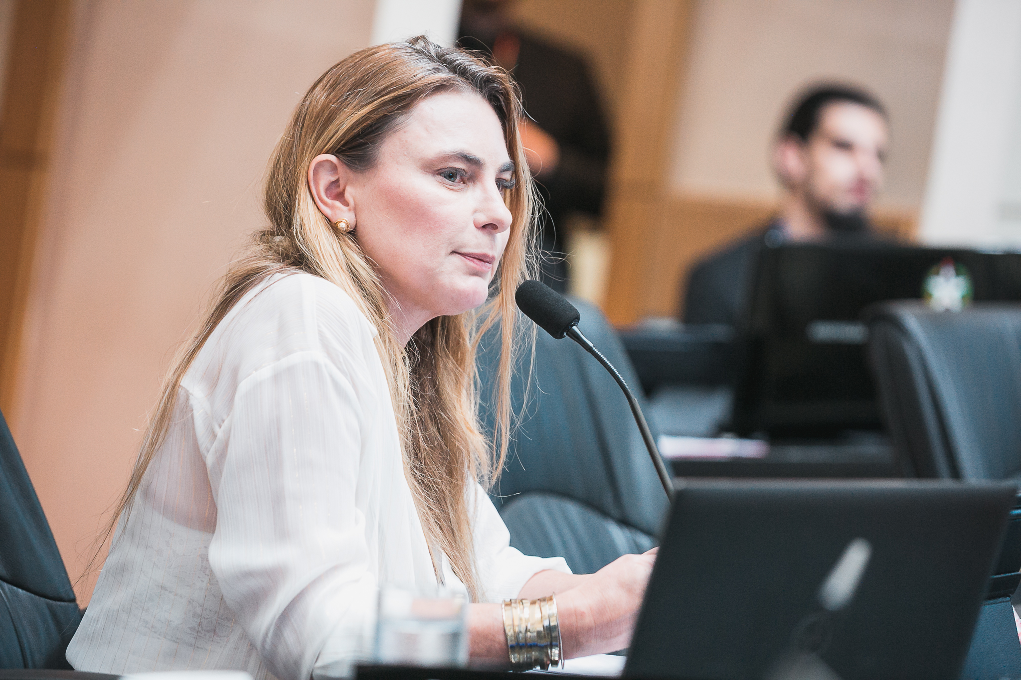 - Deputada Paulinha (Podemos)
