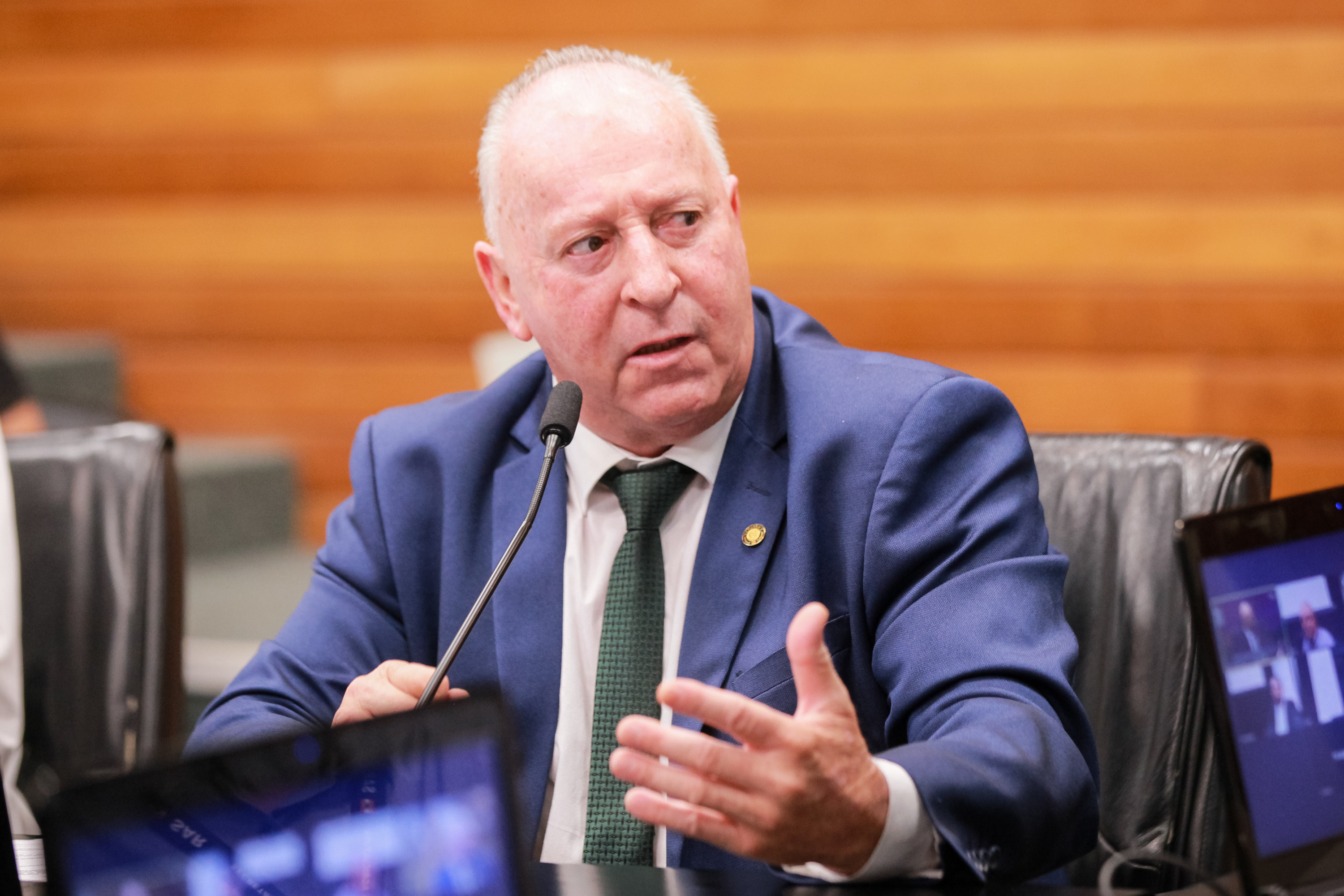 - Deputado Oscar Gutz (PL)