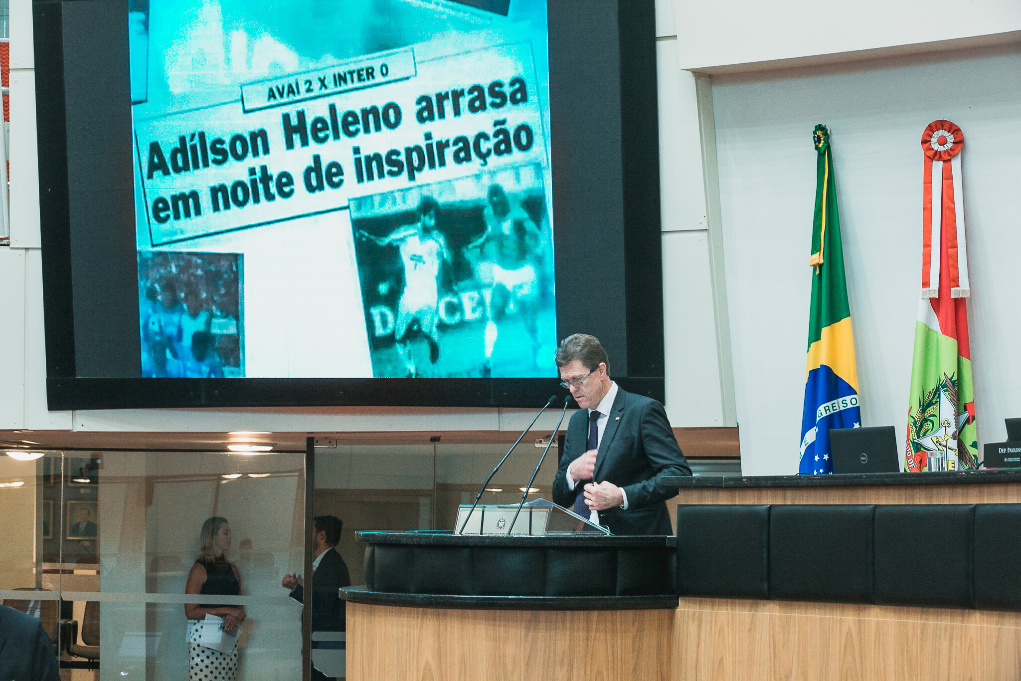Deputado apresenta moção de aplauso ao ex-jogador de futebol Adilson Heleno