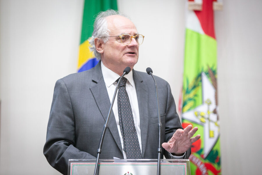 Dr. Vicente destaca inclusão de cidades catarinenses entre as primeiras a receberem vacina da dengue