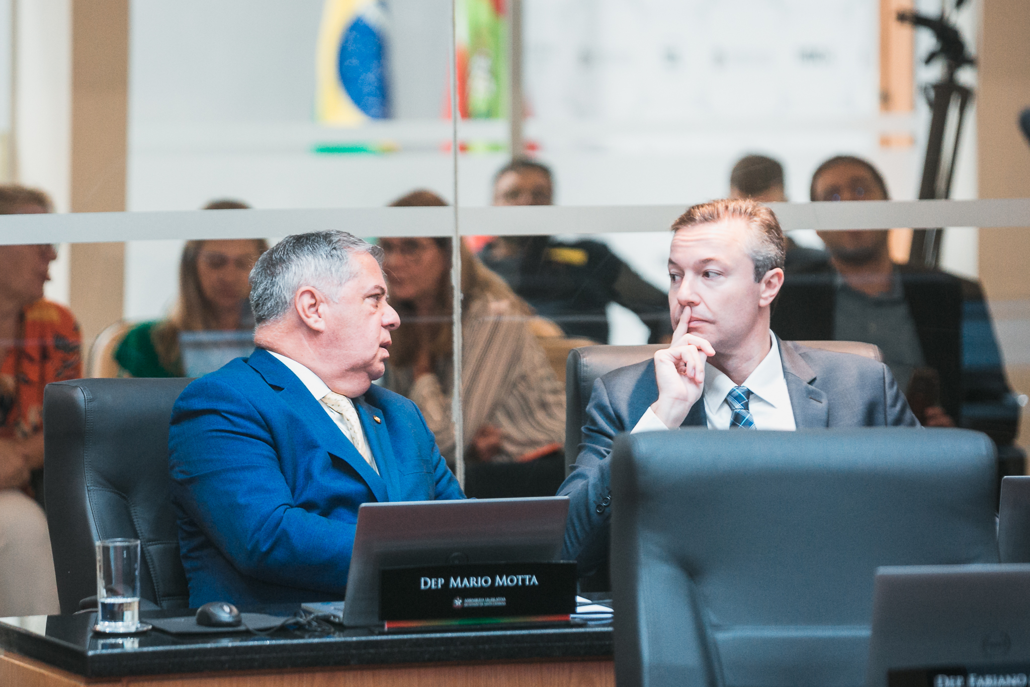 - Deputado Mário Motta (PSD) - Deputado Napoleão Bernardes (PSD)