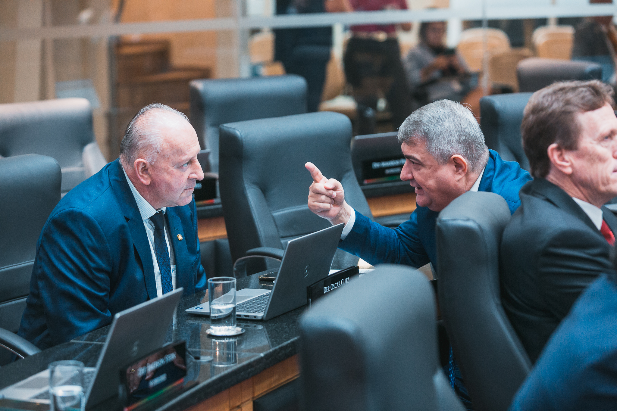 - Deputado Oscar Gutz (PL) 	
 - Deputado Antídio Lunelli (MDB)