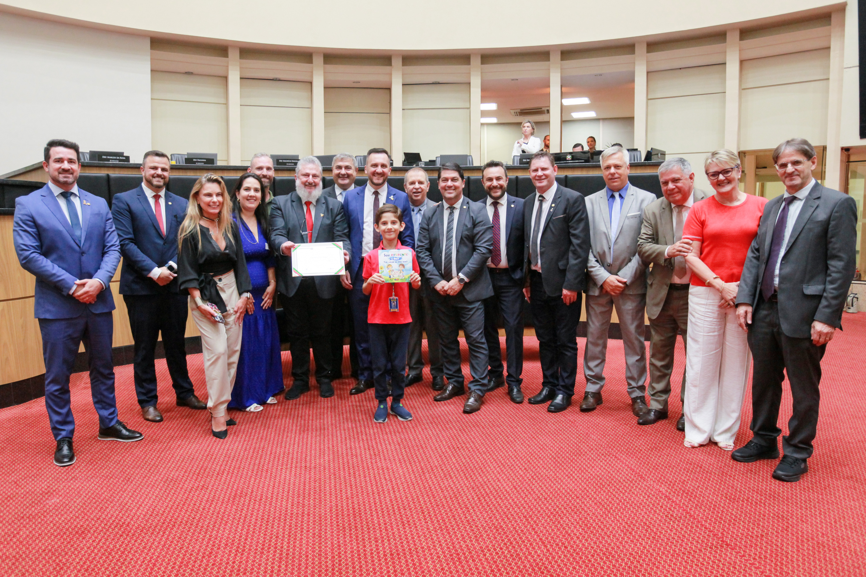 Deputado Pepê Collaço entrega homenagem a Joaquim Goulart Masiel