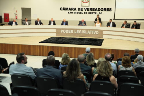 Alesc realiza sessão em homenagem aos 70 anos de São Miguel do Oeste e 50 anos da Faismo