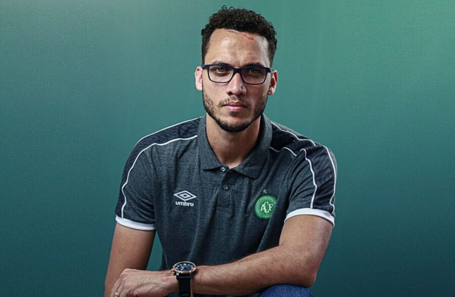Jogador foi um dos seis sobreviventes da tragédia aérea que vitimou 71 pessoas. FOTO: Divulgação/Chapecoense