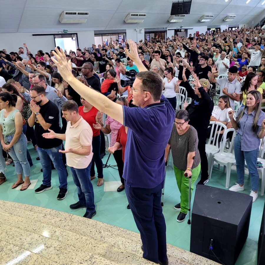 Deputado Miotto participa de reuniões de lideranças da IEQ em Chapecó e em Lages