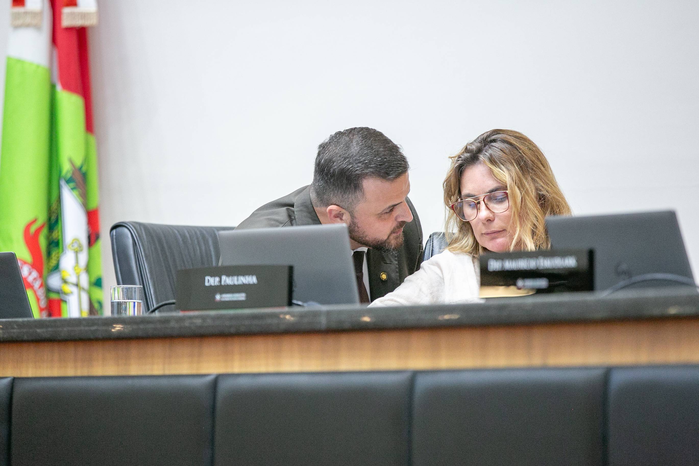 - Deputado Lucas Neves (PODEMOS)
 - Deputada Paulinha (Podemos)