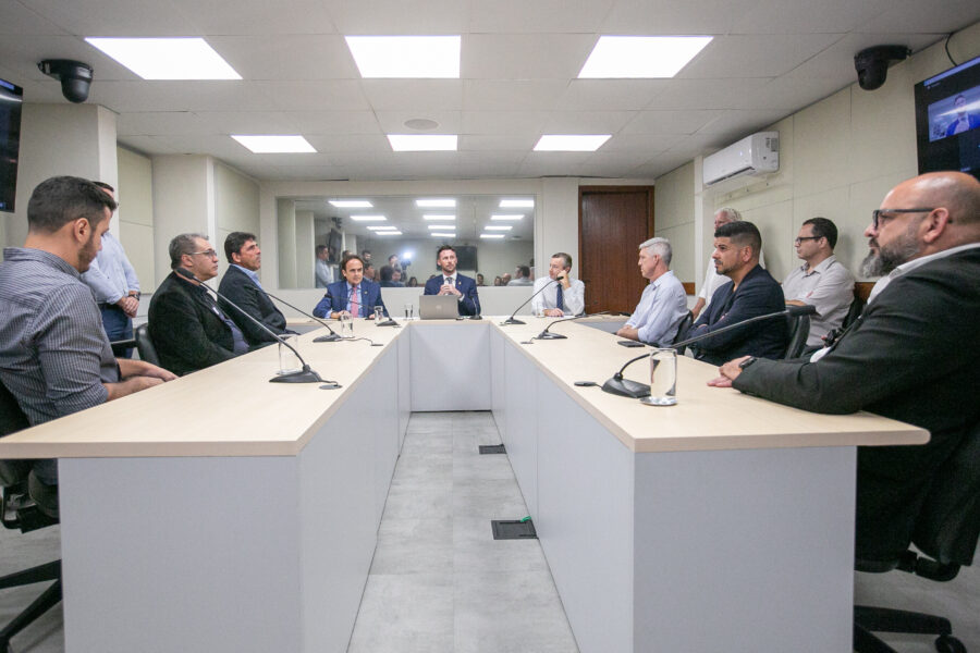 Reunião da Comissão de Esportes e Lazer recebeu dirigentes das equipes e da Fesporte, em reunião nesta quarta