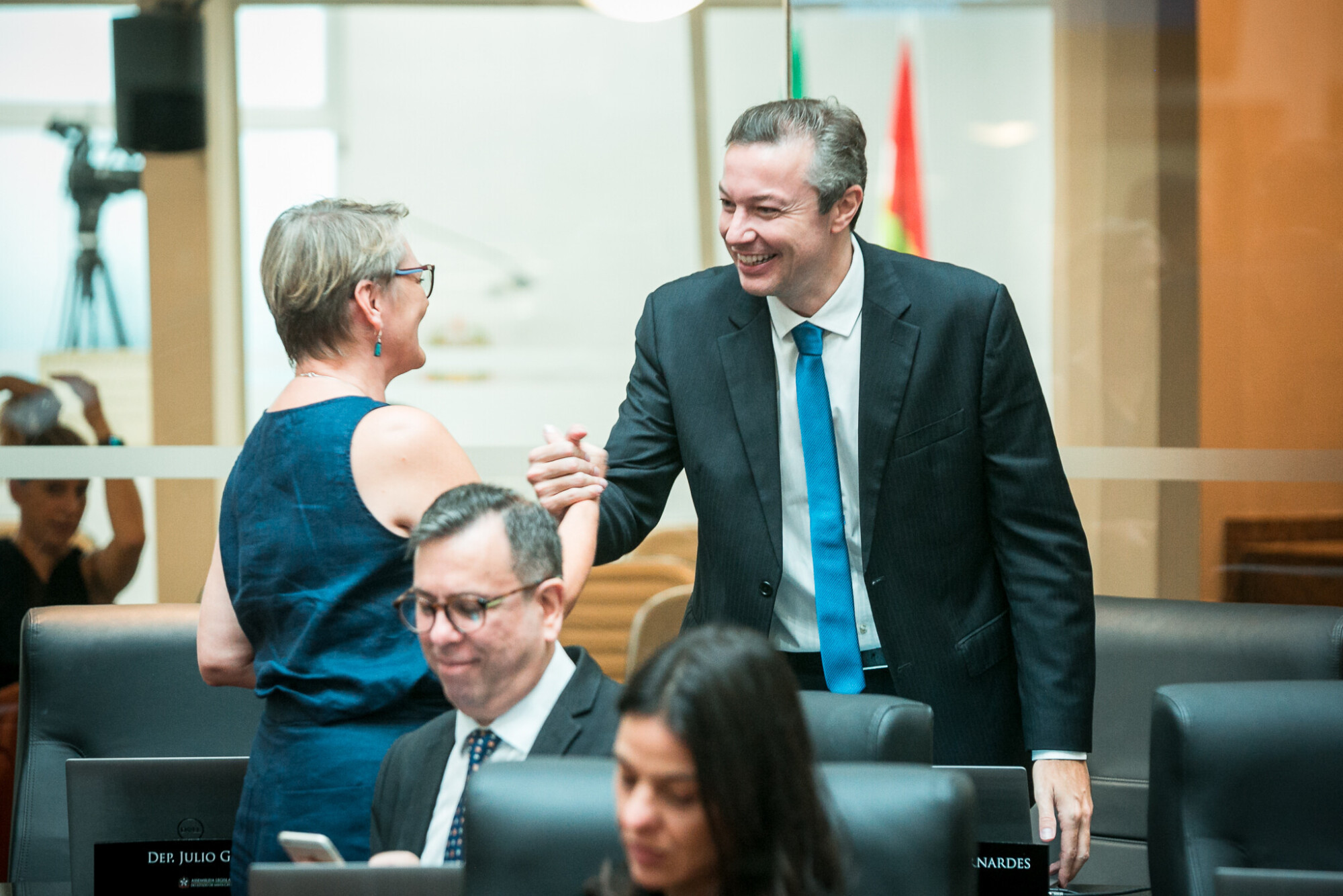 - Deputada Luciane Carminatti (PT)  - Deputado Napoleão Bernardes (PSD)