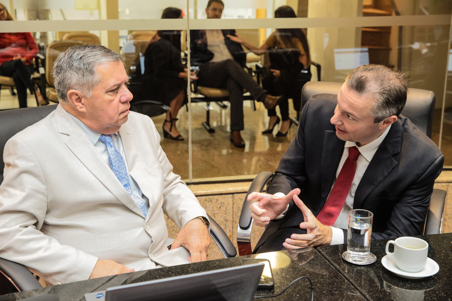- Deputado Mário Motta (PSD)
 - Deputado Napoleão Bernardes (PSD)