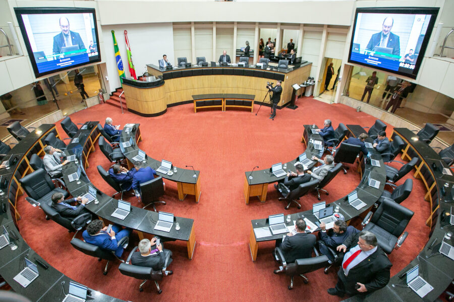 Plenário da Assembleia Legislativa de Santa Catarina, durante sessão ordinária