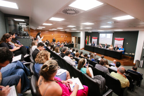 Audiência pública discute ajustes no Programa Universidade Gratuita