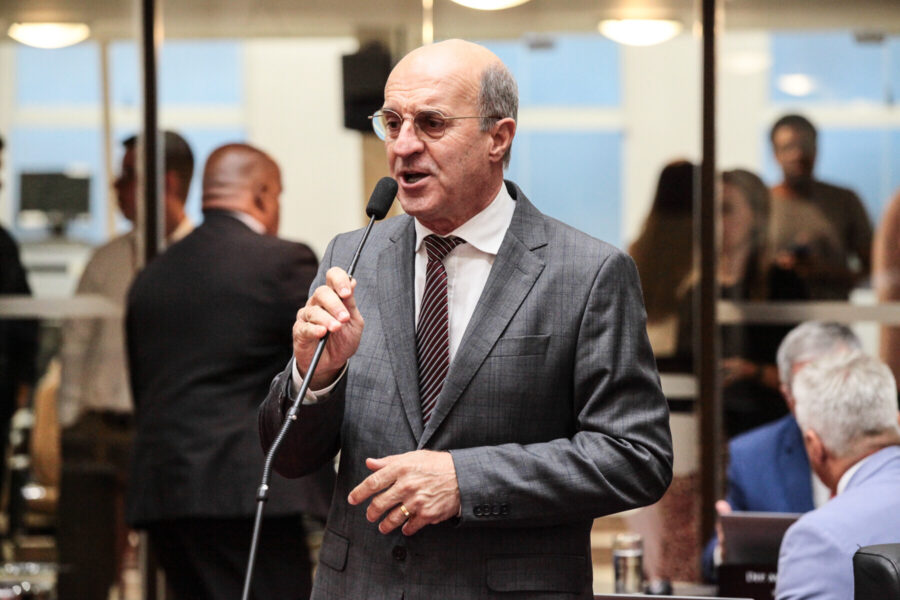 Deputado José Milton Scheffer