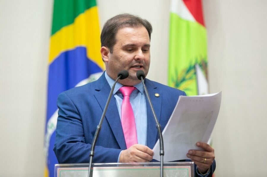 Deputado Sérgio Guimarães.