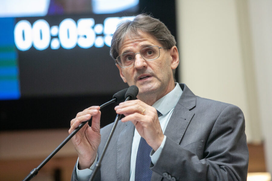 Deputado Neodi Saretta (PT).