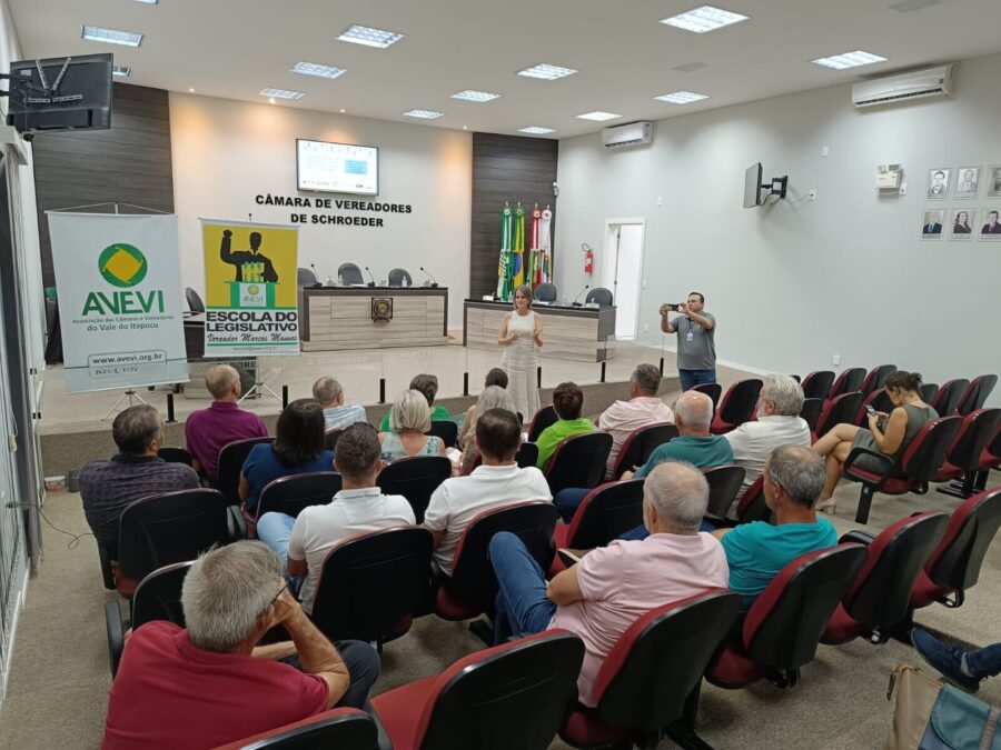 Em fevereiro deste ano, vereadores da região da Avevi tiveram oportunidade de conhecer o pré-projeto em governo aberto