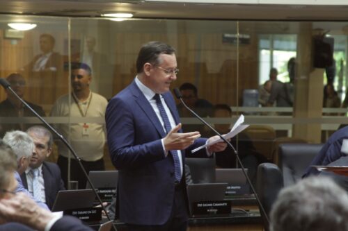 Consumo de cigarro e derivados pode ser restringido em playgrounds de SC
