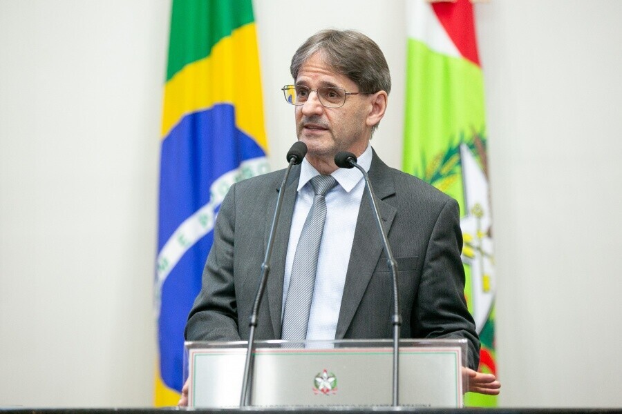 Deputado Neodi Saretta (PT).