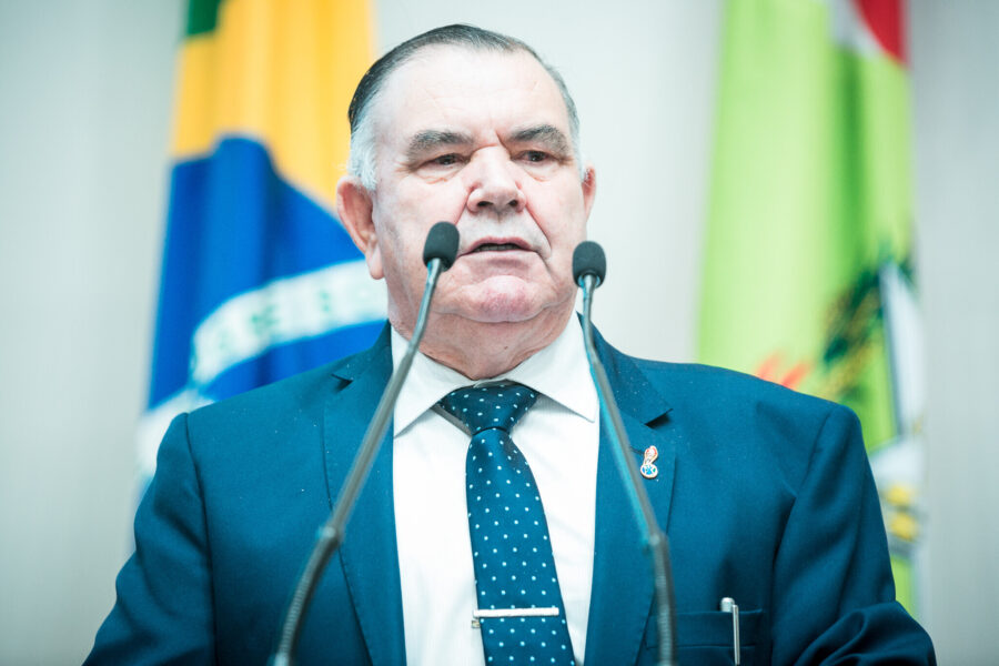 O pastor Zilmar Melquíades Miguel ocupou a tribuna da Assembleia na manhã desta quinta-feira (4)