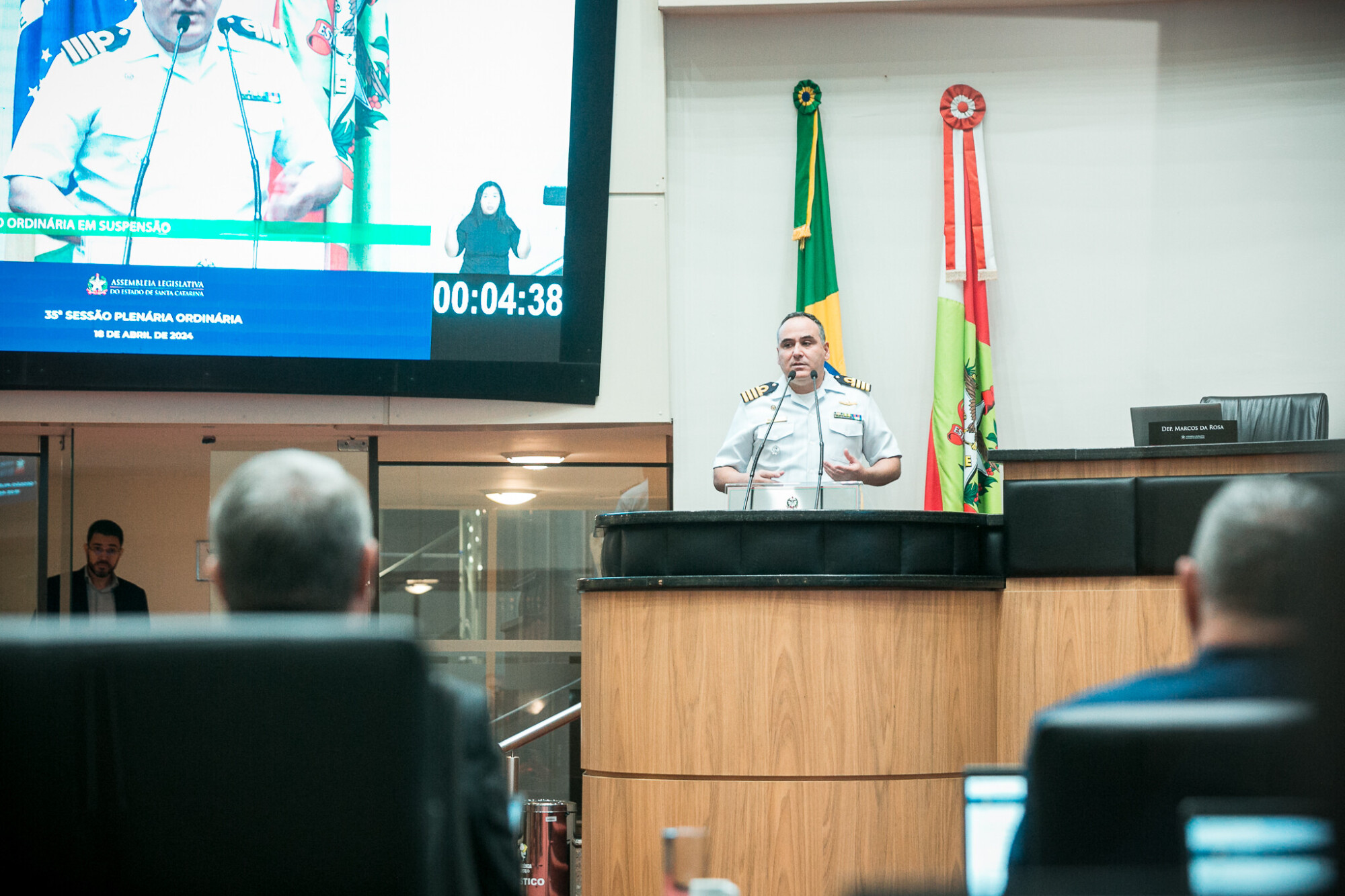 Suspensão de Sessão para a fala do Capitão de mar e guerra, Rodrigo Santa Rita