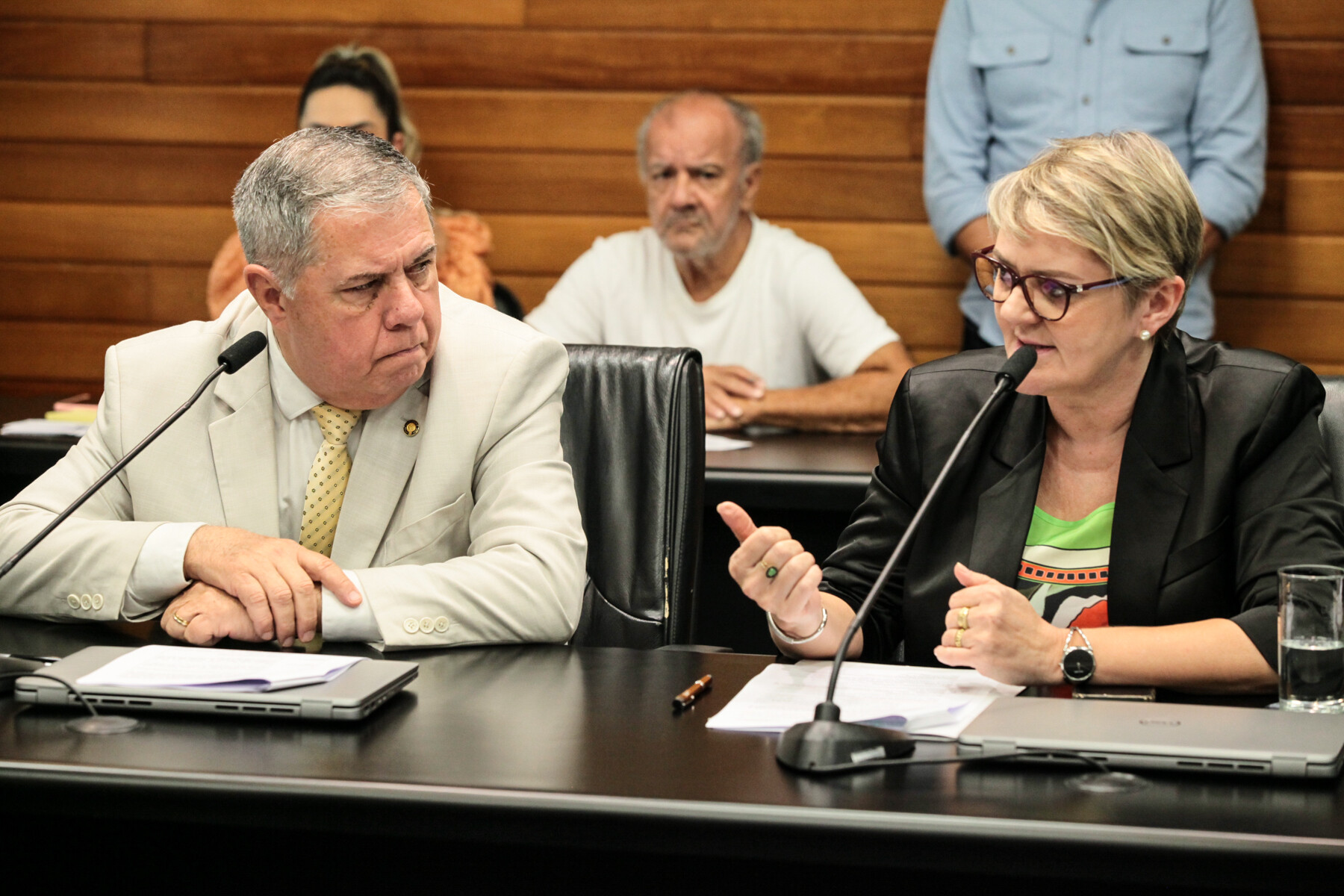 - Deputado Mário Motta (PSD)
 - Deputada Luciane Carminatti (PT)