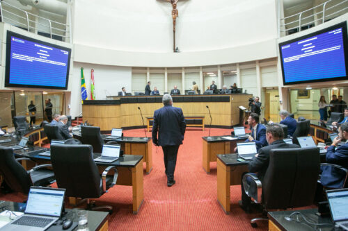 Deputados do PT repudiam aprovação de título de Cidadão Catarinense para ex-presidente