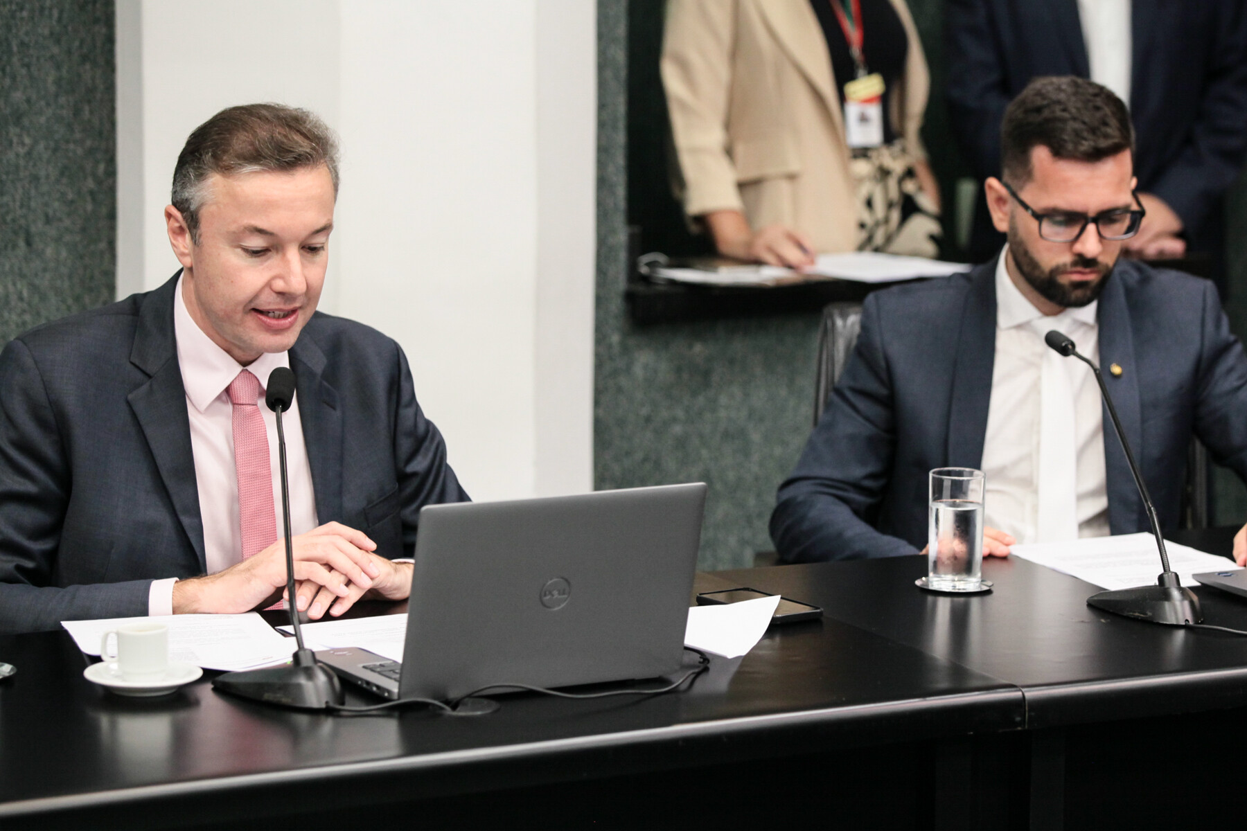 - Deputado Napoleão Bernardes (PSD) 	
- Deputado André de Oliveira (NOVO)