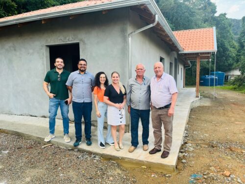 Deputado Oscar Gutz destina recursos para Casa de Acolhimento à Mulher