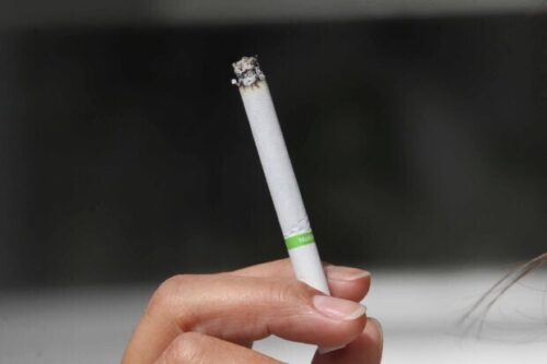 Sancionadas leis sobre proibição de cigarro em playgrounds e Política de Educação Financeira