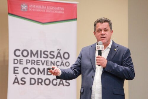 Recursos e unificação de procedimentos para internação involuntária de dependentes químicos