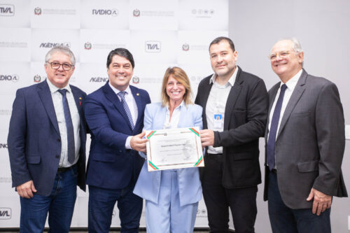 Hospital Pequeno Anjo de Itajaí recebe homenagem pelos 55 anos