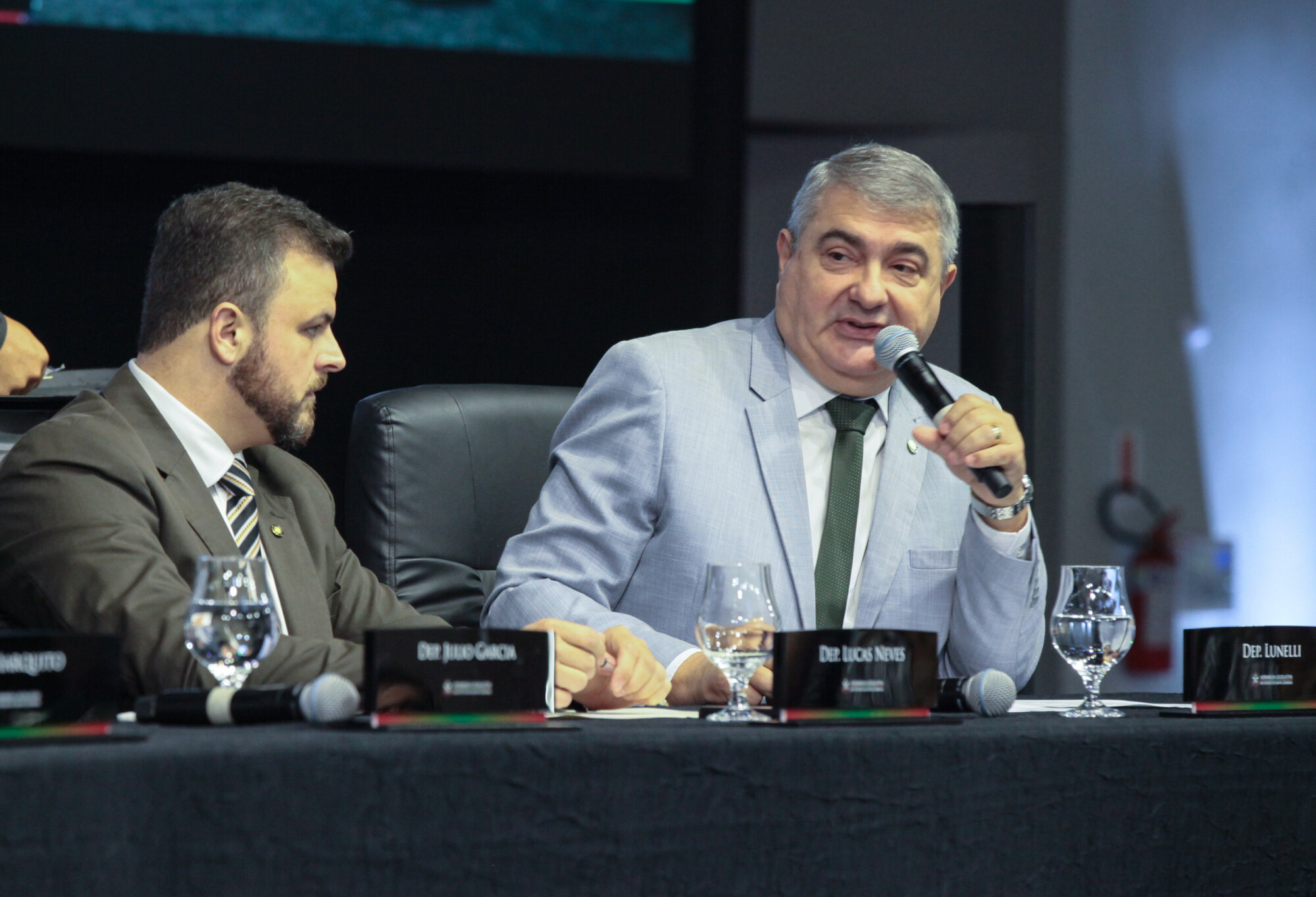 - Deputado Lucas Neves (Podemos) 	- Deputado Antídio Lunelli (MDB)