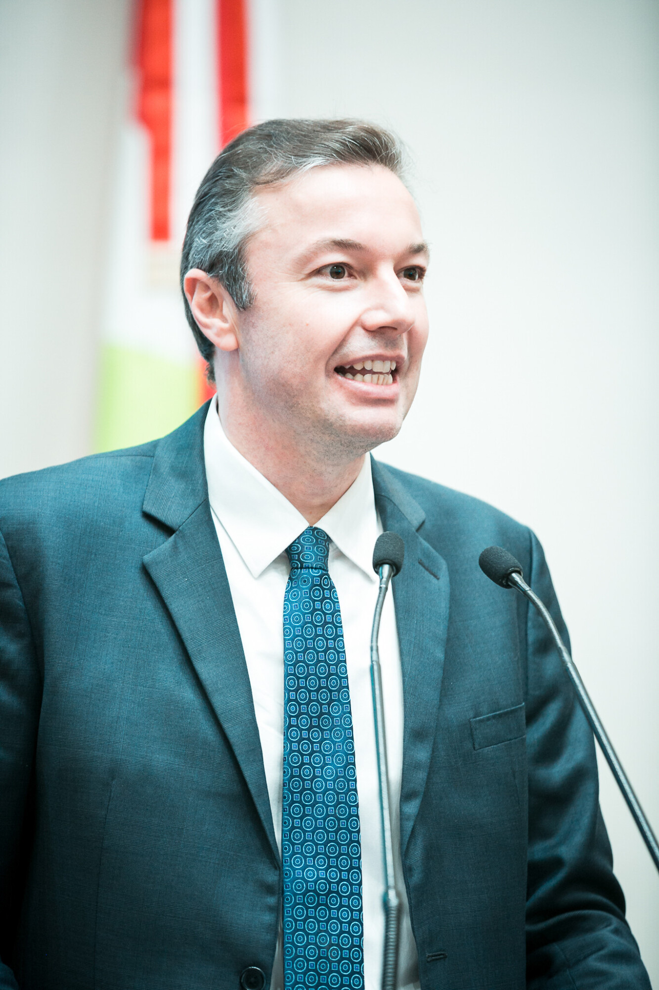 - Deputado Napoleão Bernardes (PSD)